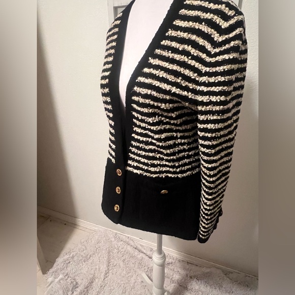 Cardigan - Picture 2 of 4